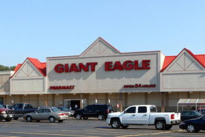 Frederick Shoppers World Giant Eagle Photo Crop