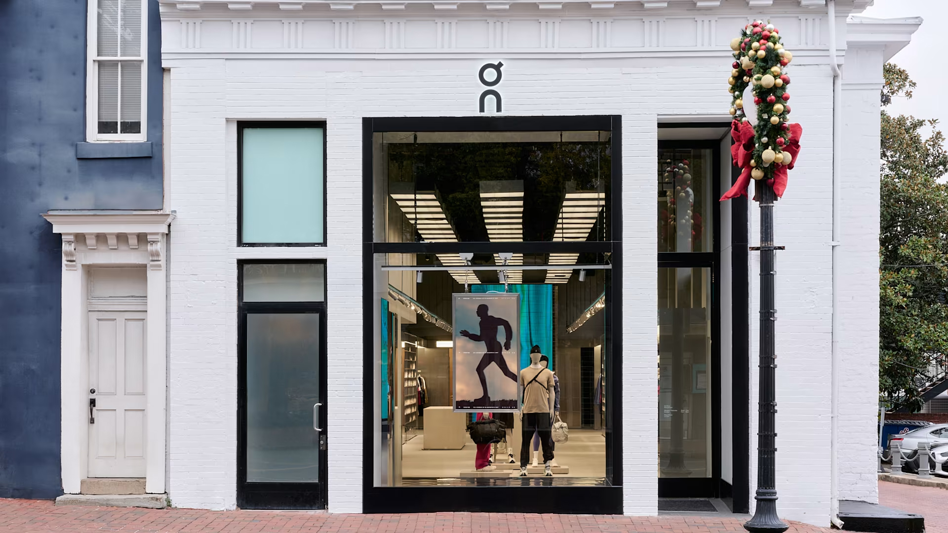 1211 Wisconsin Ave NW On Storefront Photo